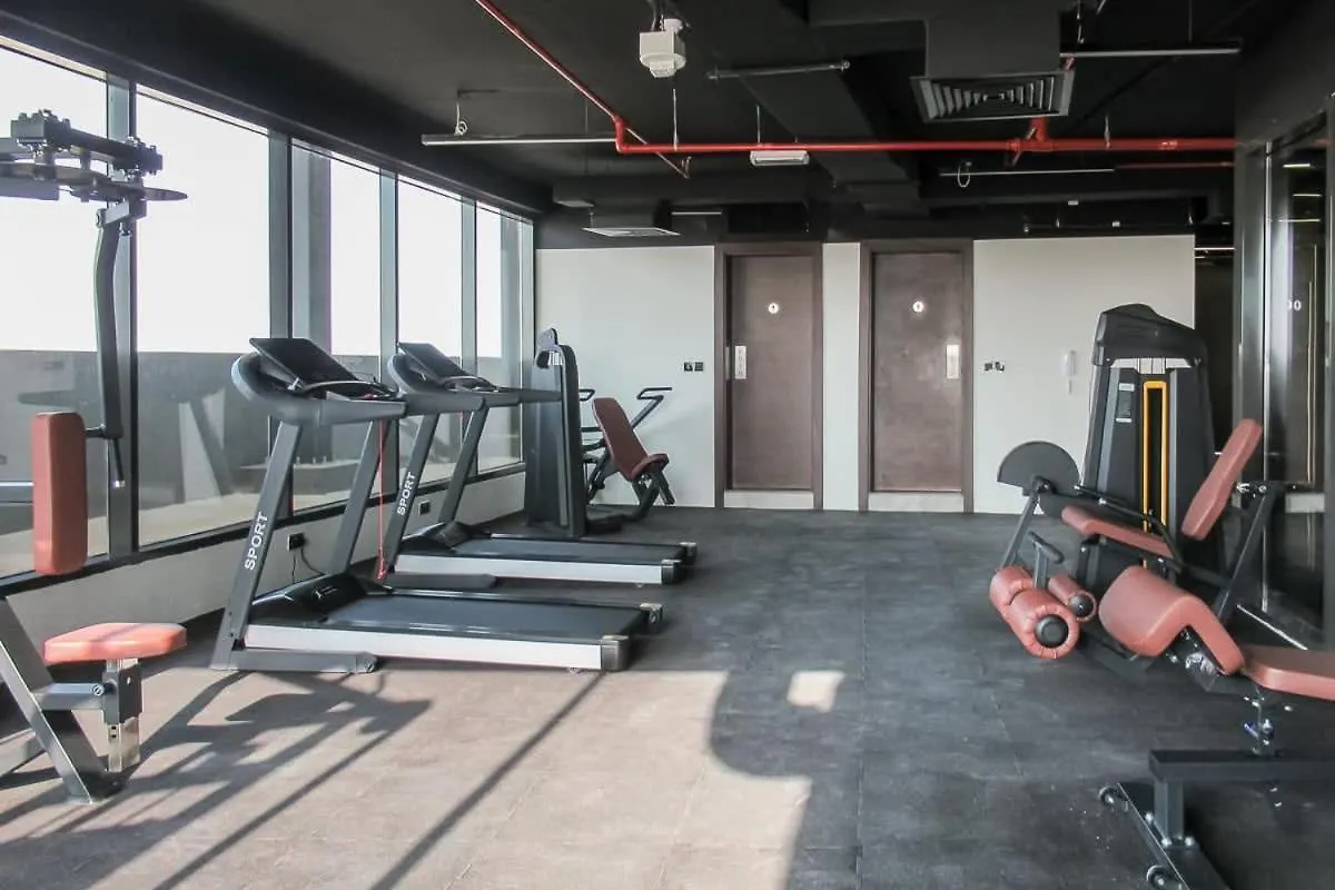 Frank Porter - Majestique Residence 2 Dubai
