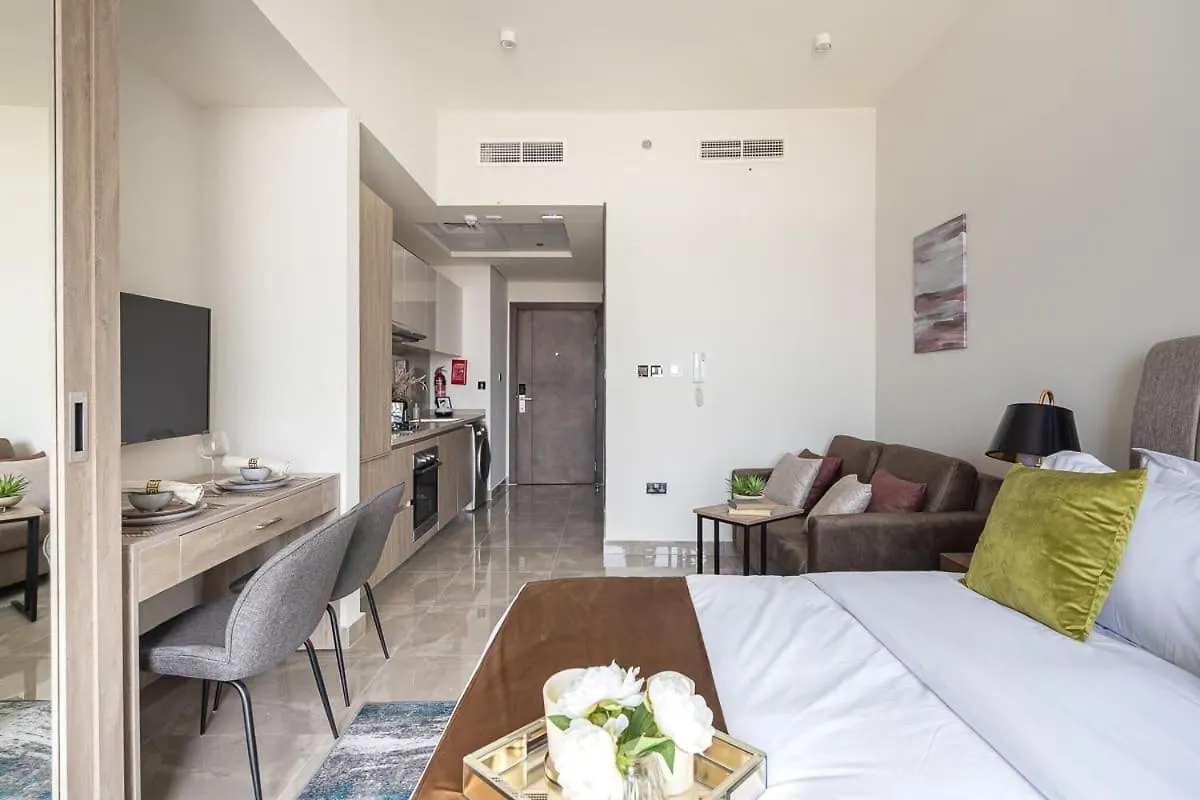 Frank Porter - Majestique Residence 2 Dubai United Arab Emirates